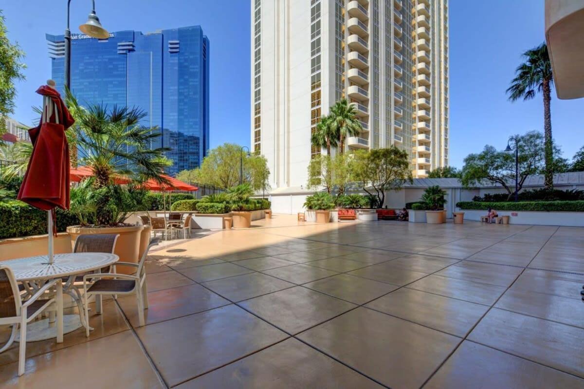 Mgm Signature-32-607 F1 Track & Strip View Balcony Las Vegas Esterno foto